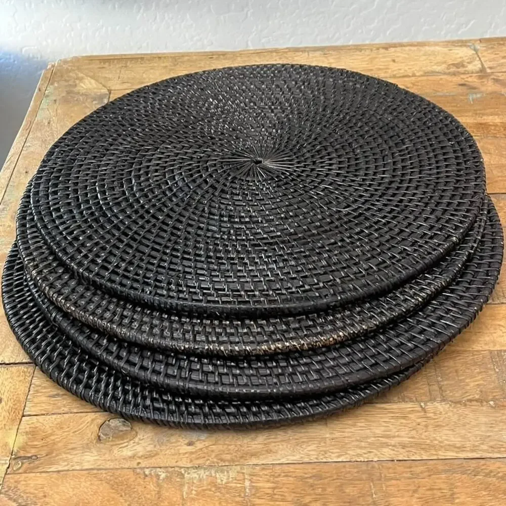 Set of 4 Round Placemats 15.5
